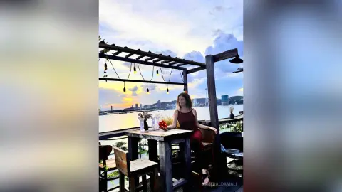 EsmeraldaMali — Sunset in Red