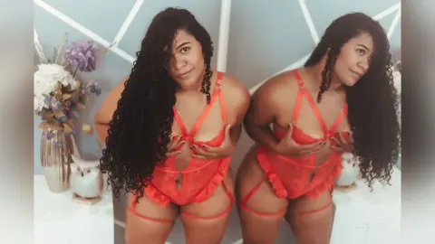 NiaBlacke — your favorite red