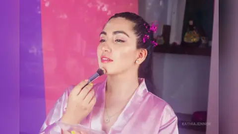 KathiaJenner — 🤔