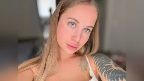 MickyBlush — Me