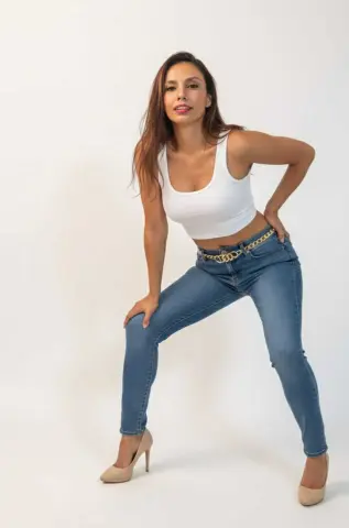 RoxxanneMooree — Streamate Photos