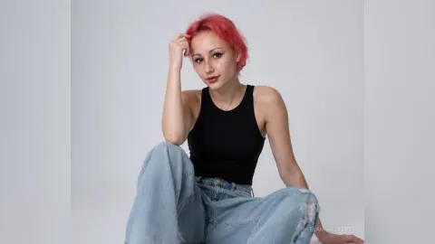 ElanaHelfert — hello^^