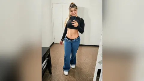 CarlyGrens — Sexy me  BB