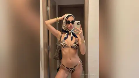 EmilianaEscobar — Girl on the beach☀️