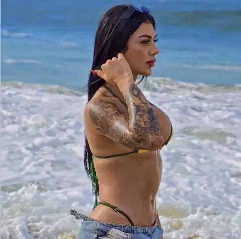 KATADELAFONTAINE — Streamate Photos