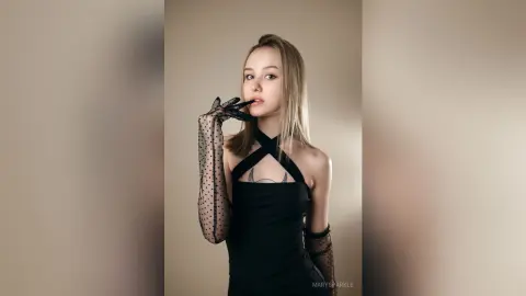 MarySparkle — Top model with nylon gloves