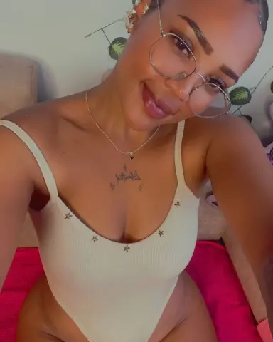 GiuliaCash — Streamate Photos