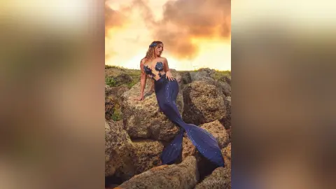 ChloeNova — YOUR MERMAID!!🧜🏼‍♀️🌊🪸🎃👻