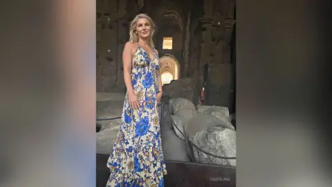 Carolina — I wanna hold your hand in Rome