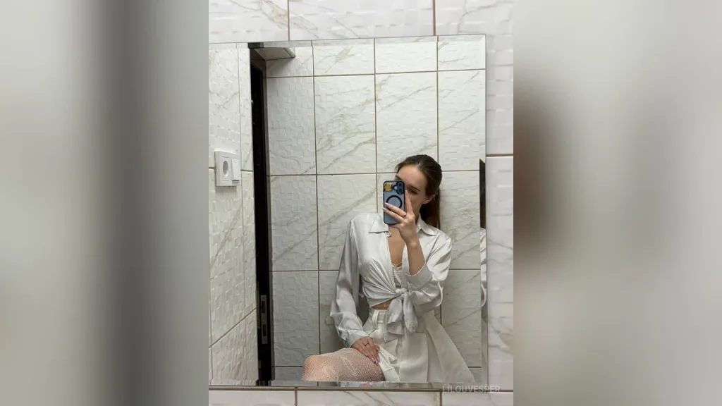 LilouVesper — live cam