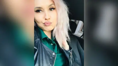 IssaSmith — selfie mood