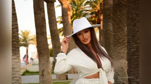 KaylinWhite — I can leave the hat on....😋