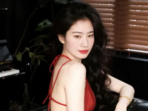 Primerosa cam model
