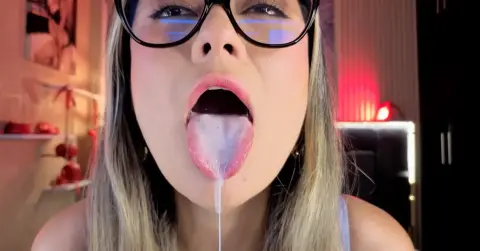 Victoria_Lennoxx — Streamate Photos