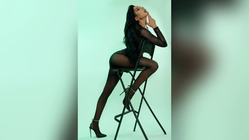 BellaNicole — Like a porn star