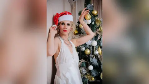AdrianStone — "Waiting for Christmas"