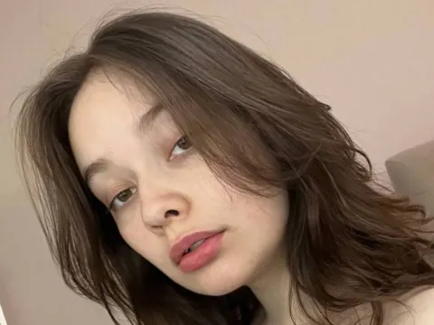 EmmaHigher cam model