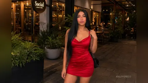 AhleyGreco — red ❤️