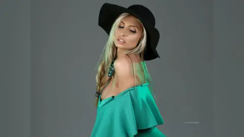 Emma — Classy hat