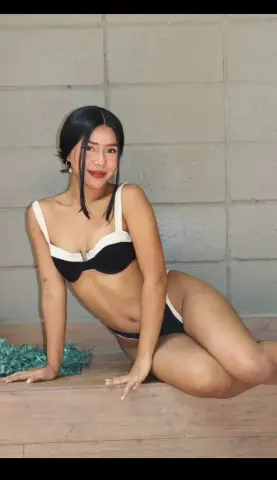 GabbyVegas — Streamate Photos