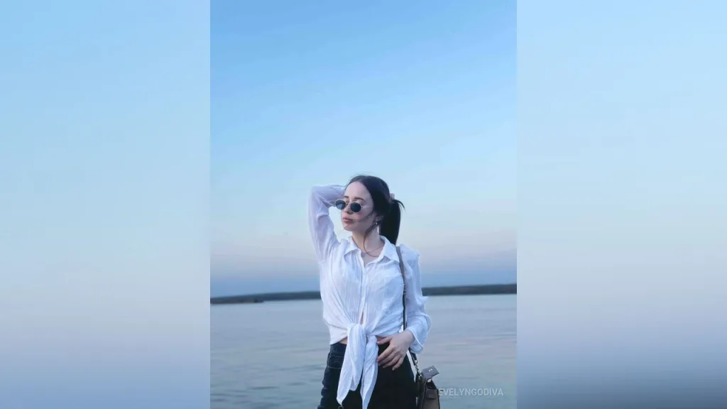 EvelynGodiva — live cam
