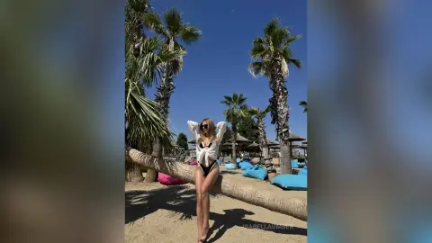 IsabellaUmber — Sun , swim , sex , repeat ☀️❤️