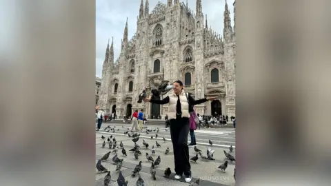 AngelinaKunis — La dolce vita