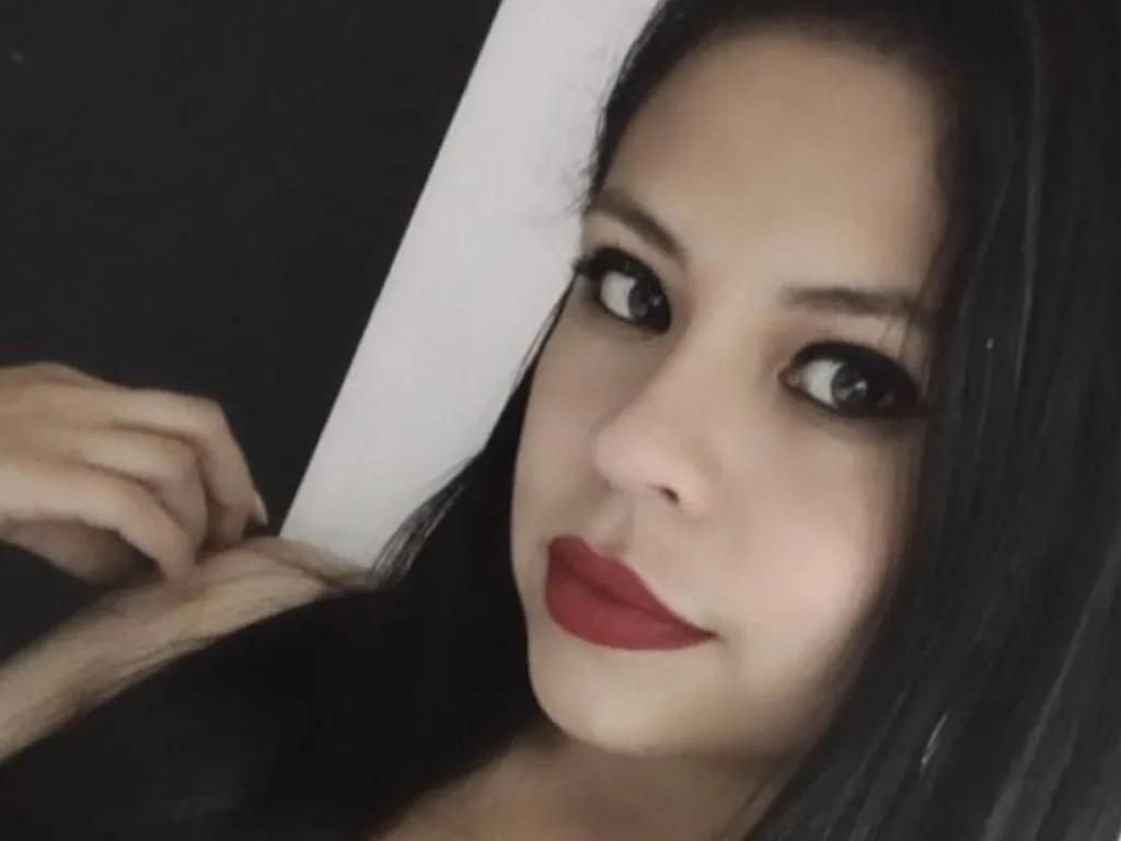 KellyLoraine — live cam
