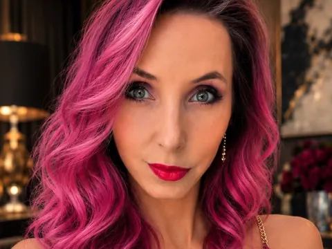 AvaNyra cam model