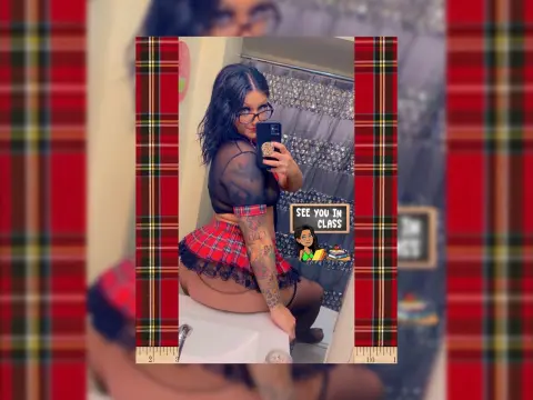 CurvyPeachXO — Streamate Photos