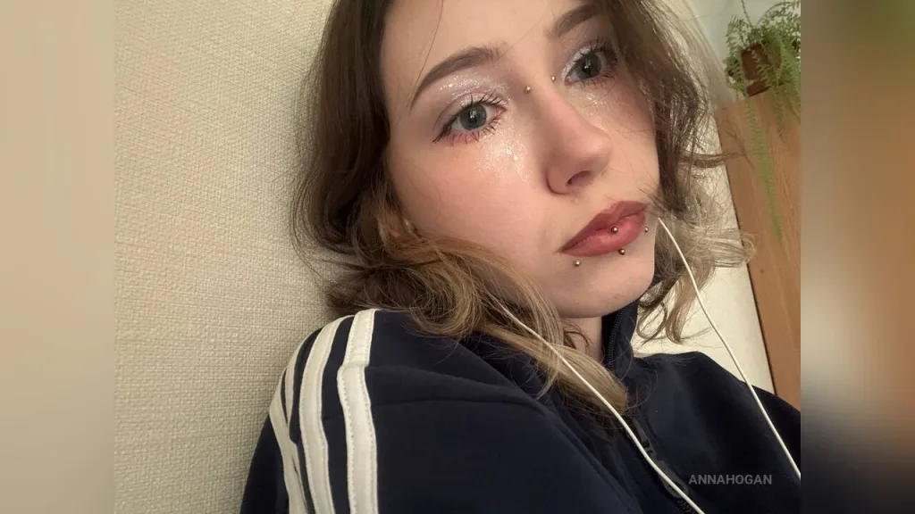 AnnaHogan — Hello