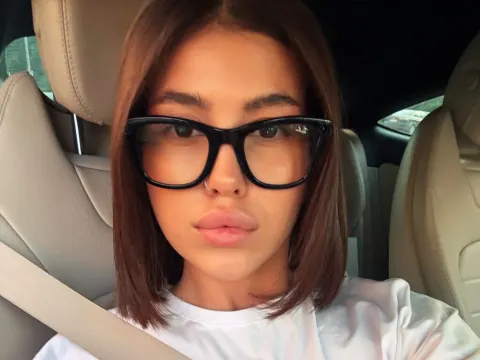 AnneHolt cam model