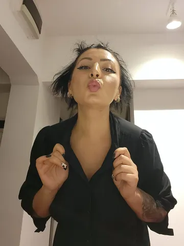 NyxMoon18 — Streamate Photos