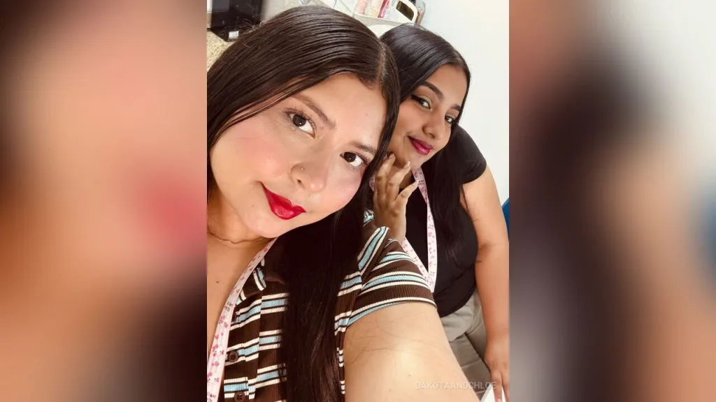 DakotaAndChloe — 🎀we🎀