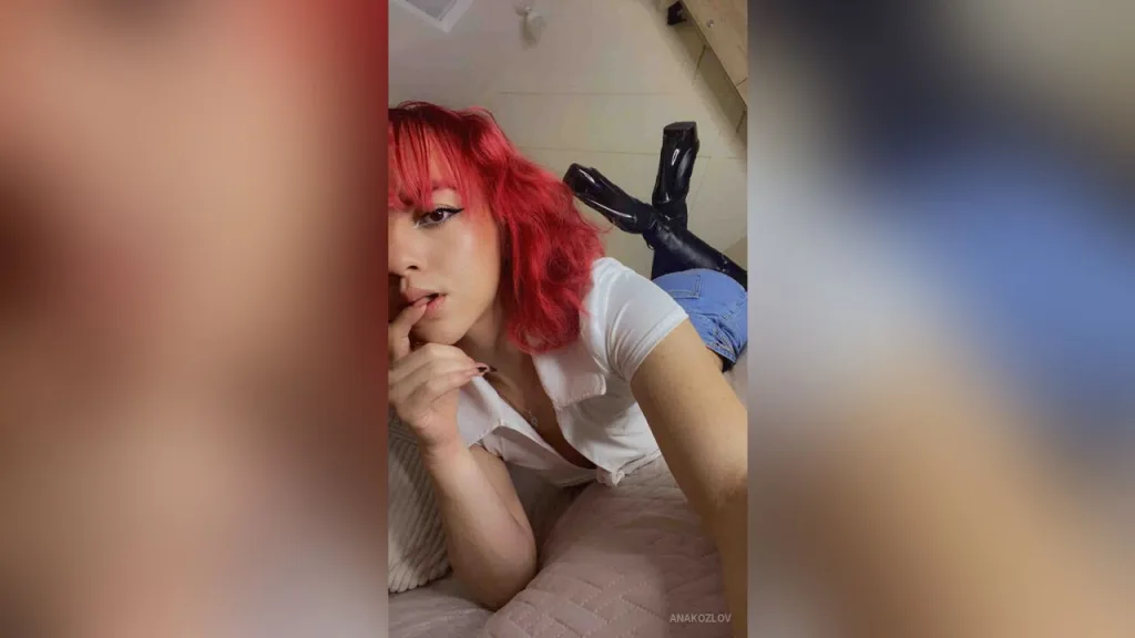 AnaKozlov β Kinky shortπ