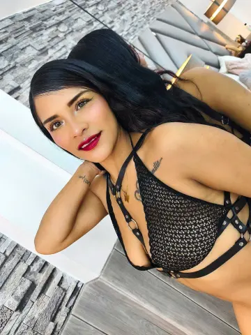 AlejaRicci — Streamate Photos