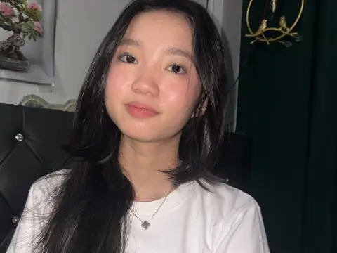 LindaWalkers cam model