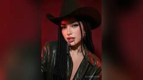 ValeriaEclaire — 🔥