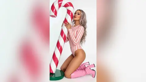 Demi — I am sweet like a candy 🍭💋