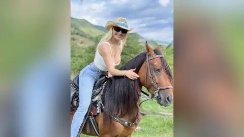 ZamaraVidal — 🐴🐴