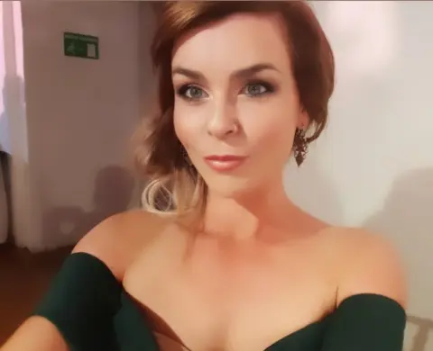 AussieMilfAkyra — Streamate Photos