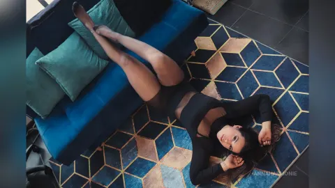 AnnaHarmonie — Sweet and Sexy