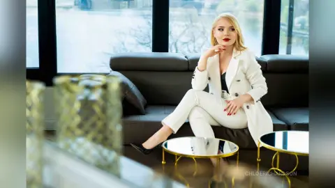 ChloeRichardson — Business Woman