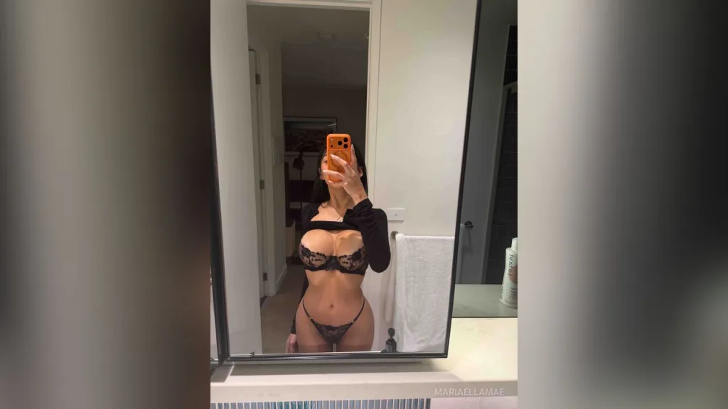 MariaEllamae — Come and taste me 👅