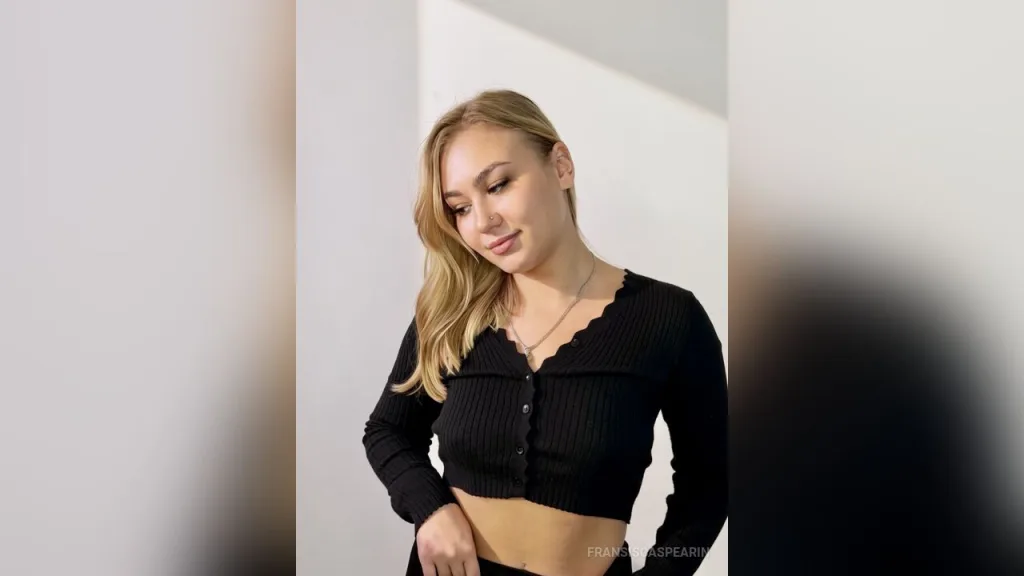 FransiscaSpearin — live cam