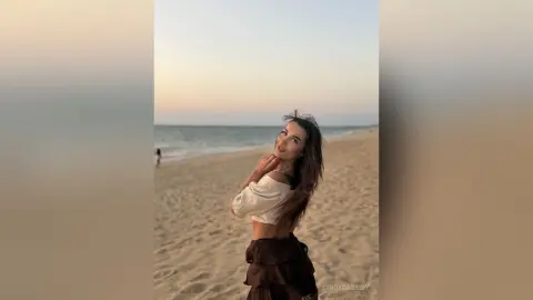 CindyCassidy — Vacay Vibes