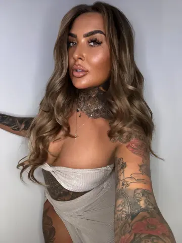 Karolinaox — Streamate Photos