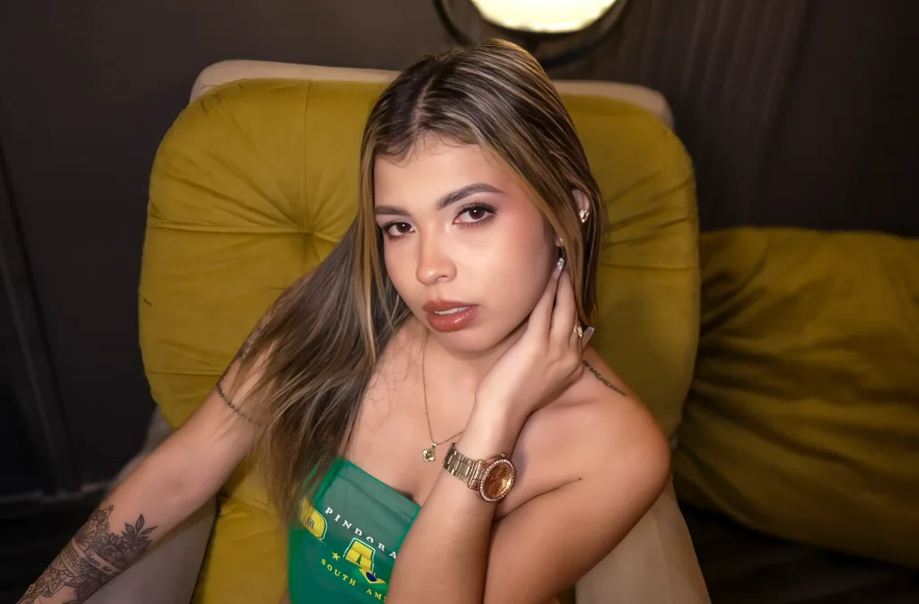 MiaLerody — Streamate Photos