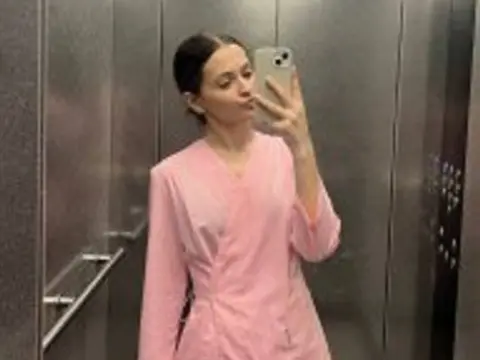 FeleciaSirak cam model