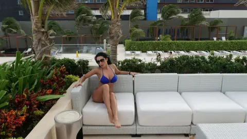 Vanessa — Vacation